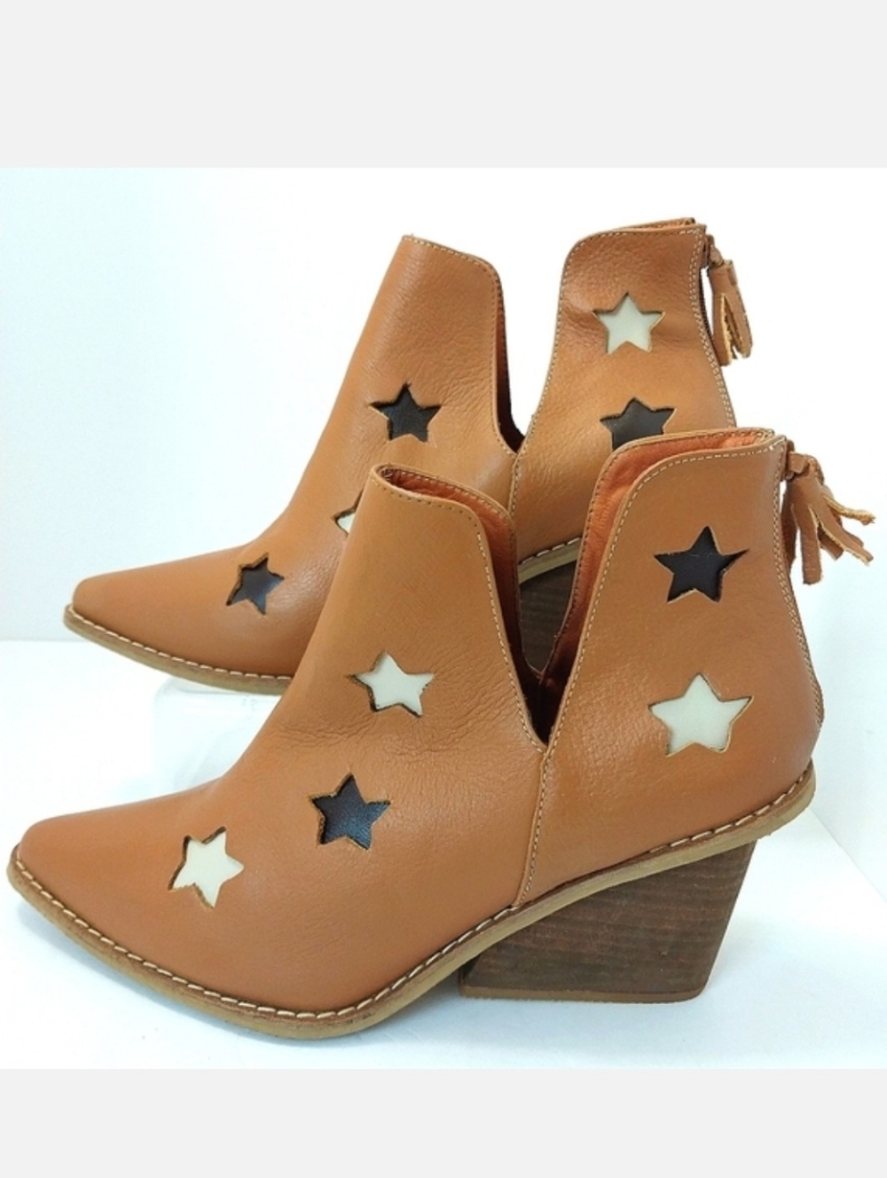 Silvia Cobos Star Western Boots, NEW, Size 9‎